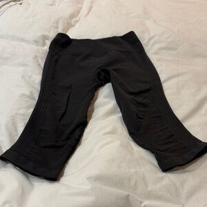 Women’s Black Capri Leggings